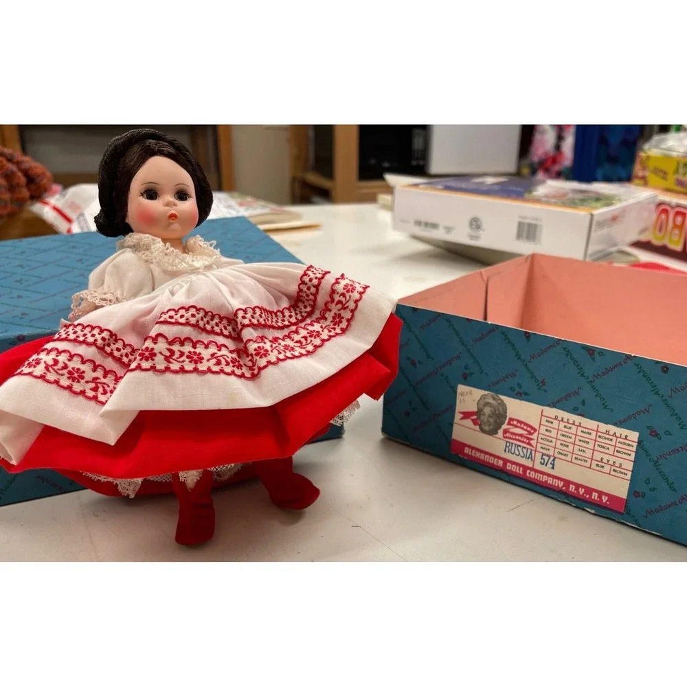 Madame Alexander 8